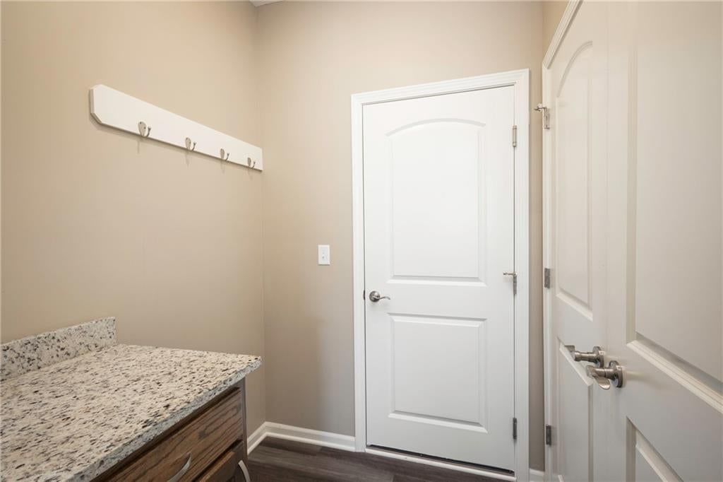413 NE Poplar Court — photo 17