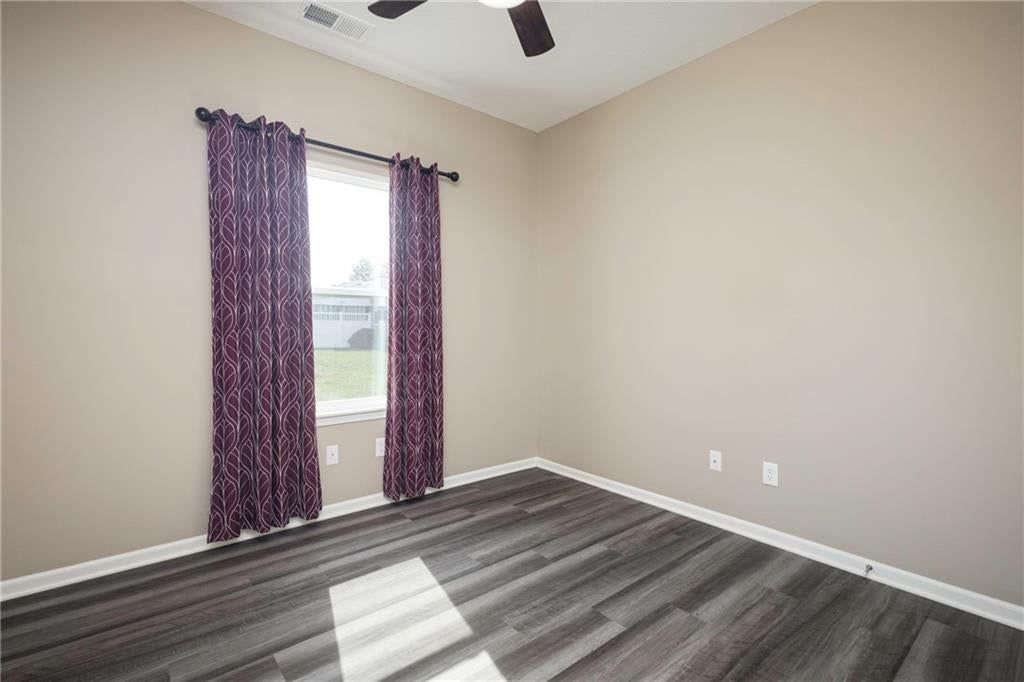 413 NE Poplar Court — photo 22