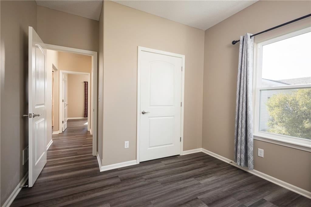 413 NE Poplar Court — photo 24