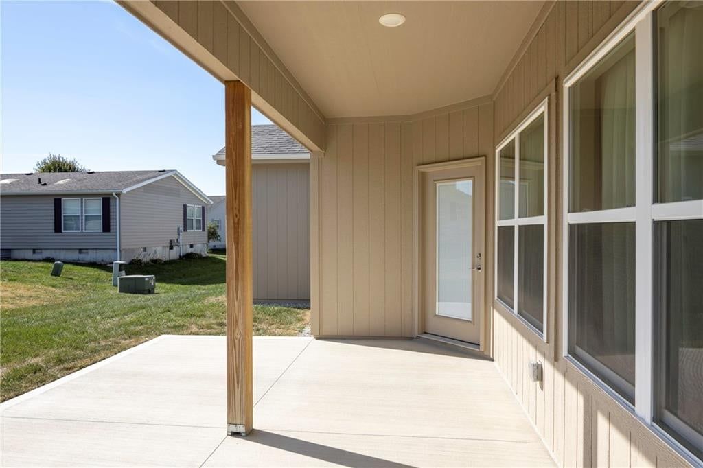 413 NE Poplar Court — photo 26