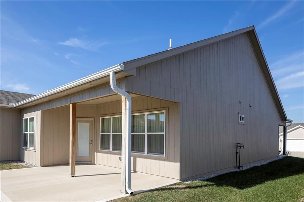413 NE Poplar Court — photo 27