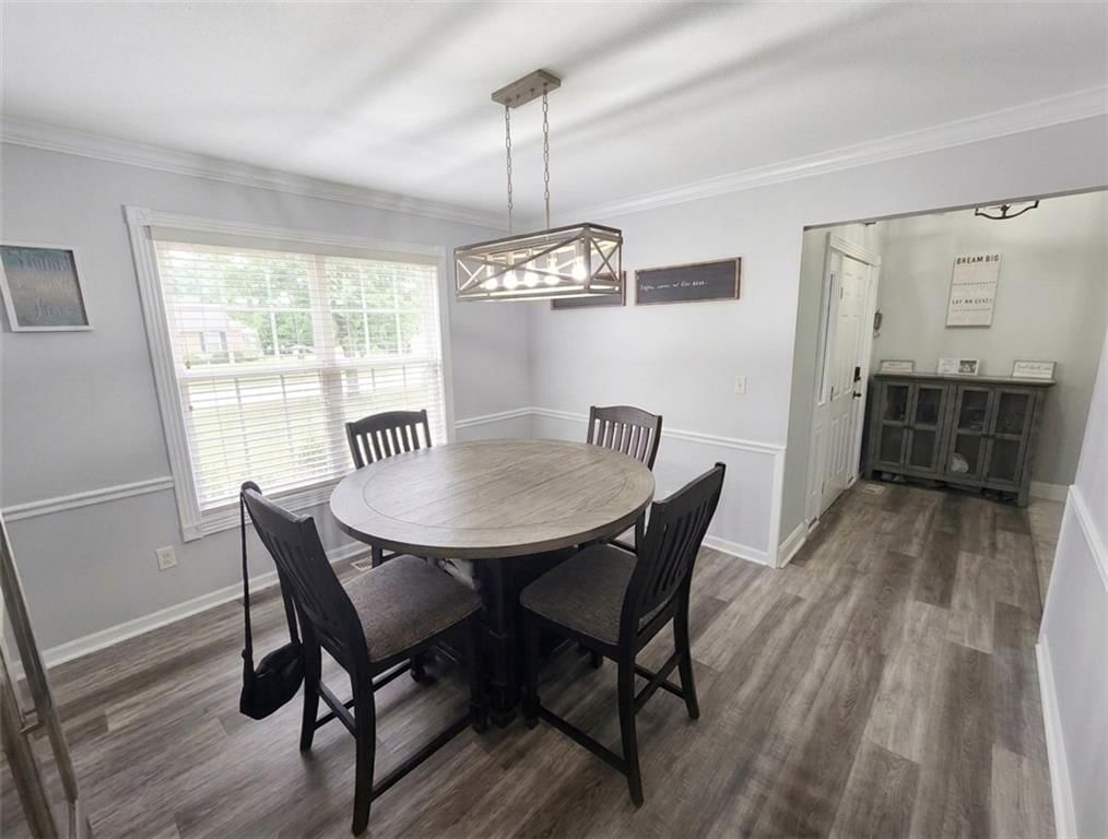 Photo 7 of 35 - 910 Sweet Cherry Place, Belton, MO 64012