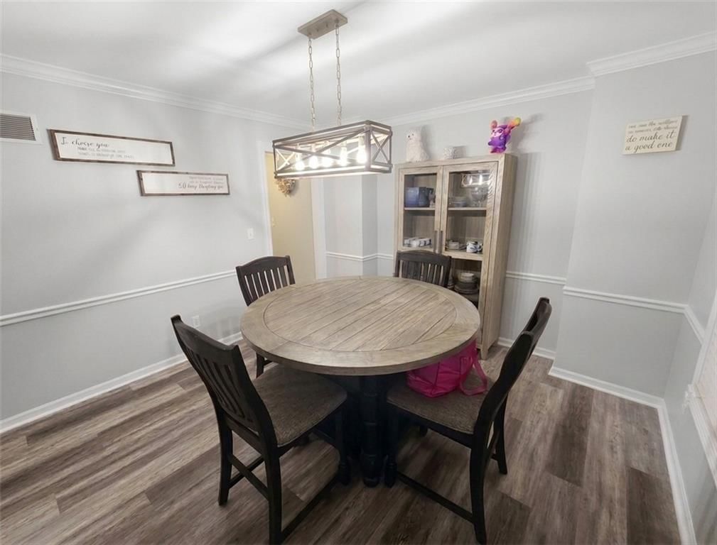 Photo 8 of 35 - 910 Sweet Cherry Place, Belton, MO 64012