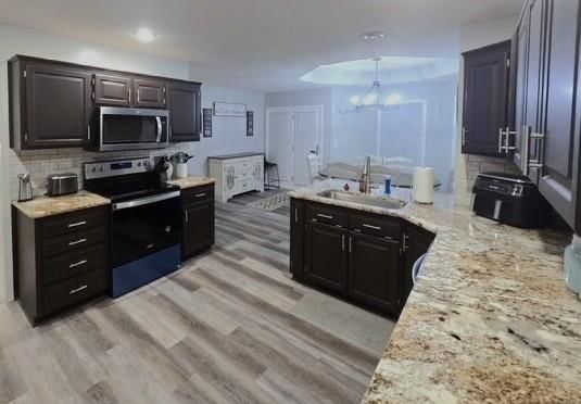 Photo 6 of 35 - 910 Sweet Cherry Place, Belton, MO 64012