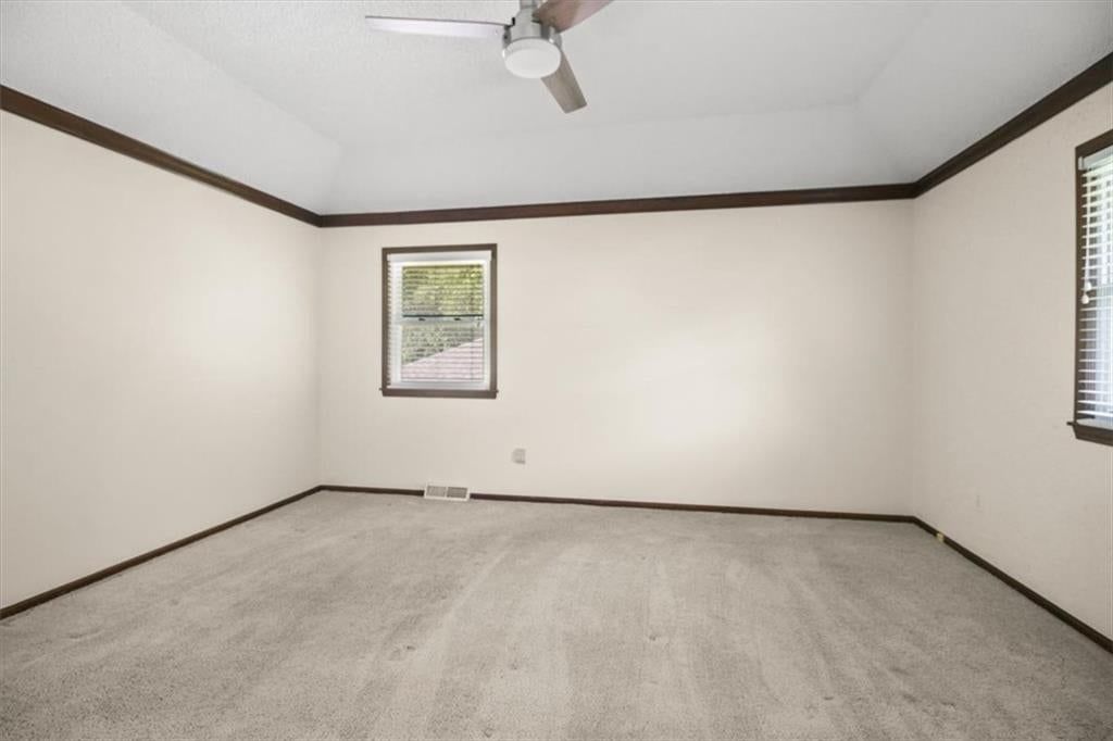 2413 Paris Drive — photo 11