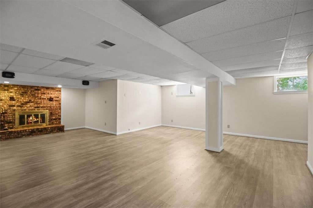 2413 Paris Drive — photo 18