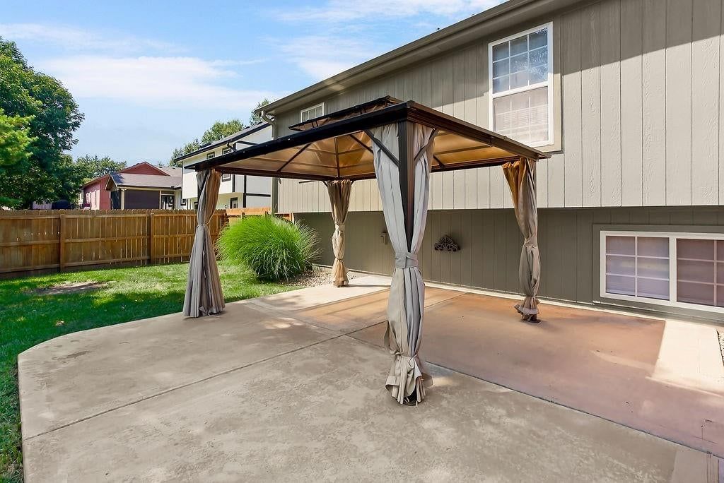 21509 W 51st Street — photo 39