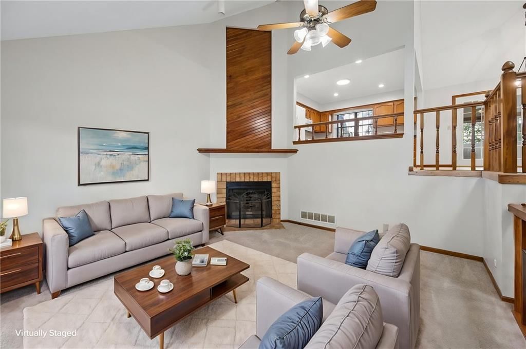 10312 HASKINS Street, Lenexa, KS: listing photo 3