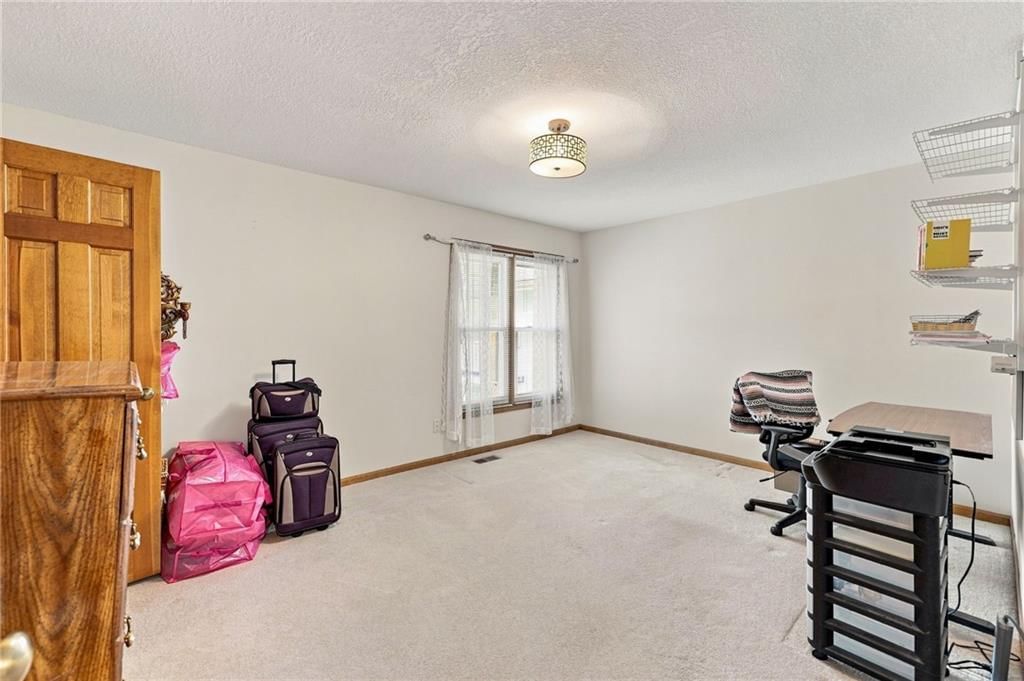 419 NW TIMBERBROOKE Drive — photo 8