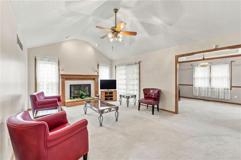 419 NW TIMBERBROOKE Drive — photo 16