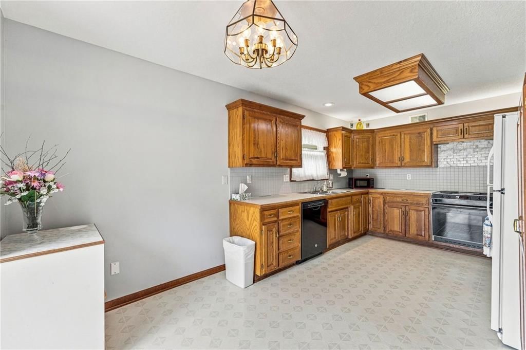 419 NW TIMBERBROOKE Drive — photo 23