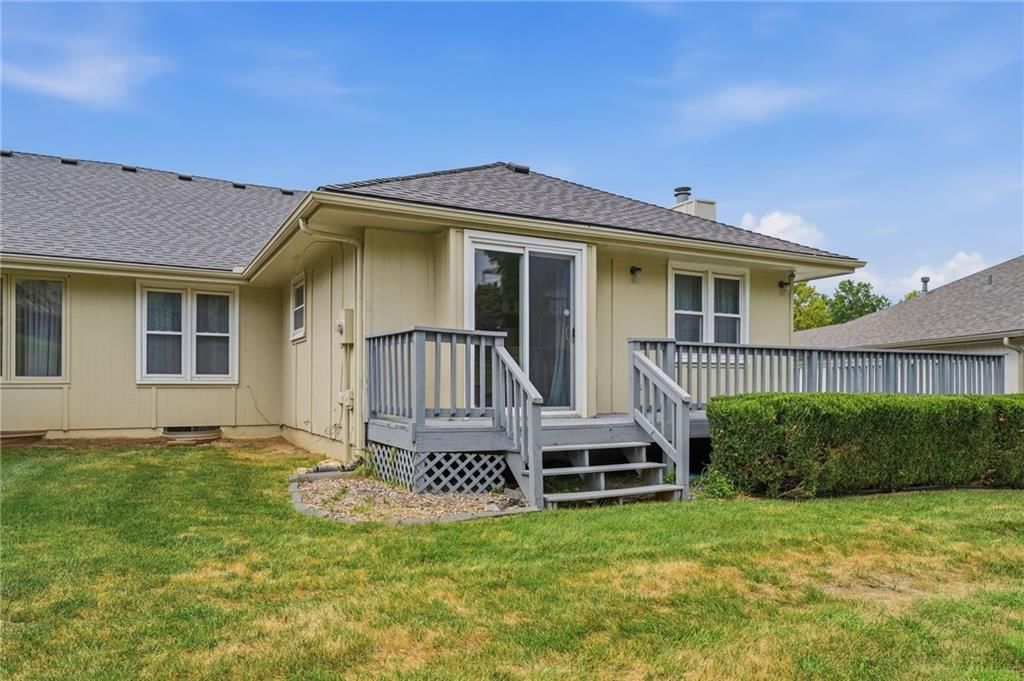 419 NW TIMBERBROOKE Drive — photo 33