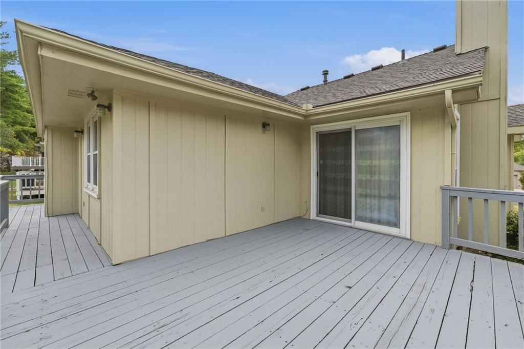 419 NW TIMBERBROOKE Drive — photo 37