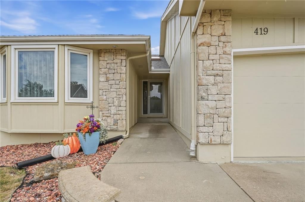 419 NW TIMBERBROOKE Drive — photo 39