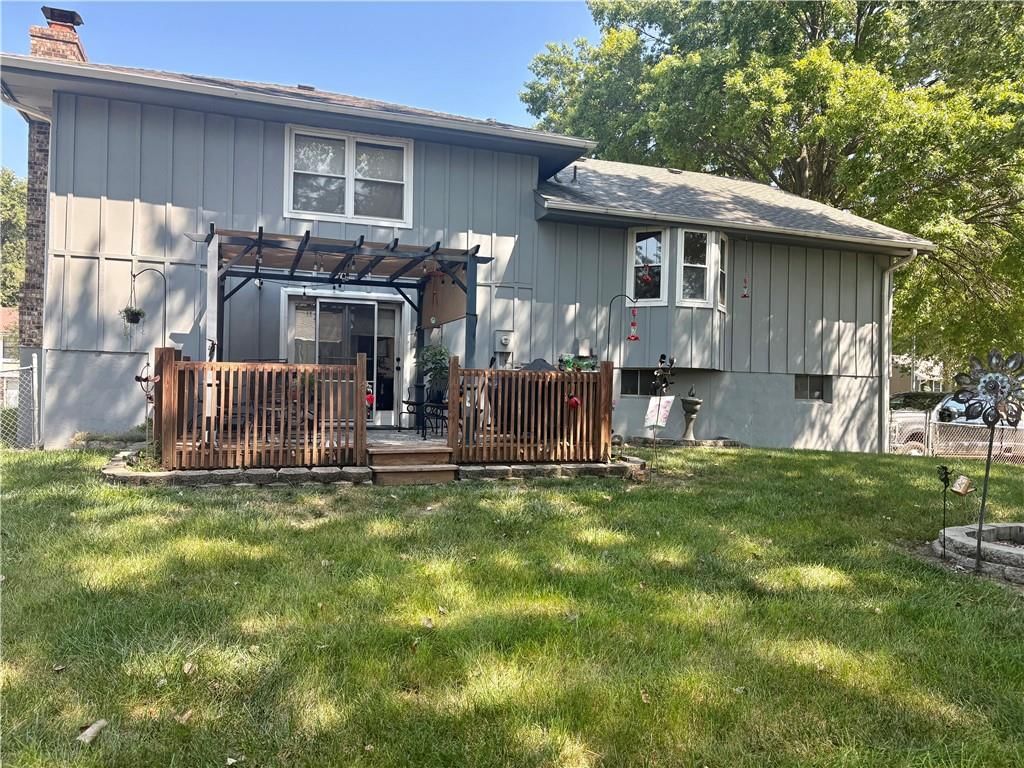 6407 E 140th Terrace — photo 2