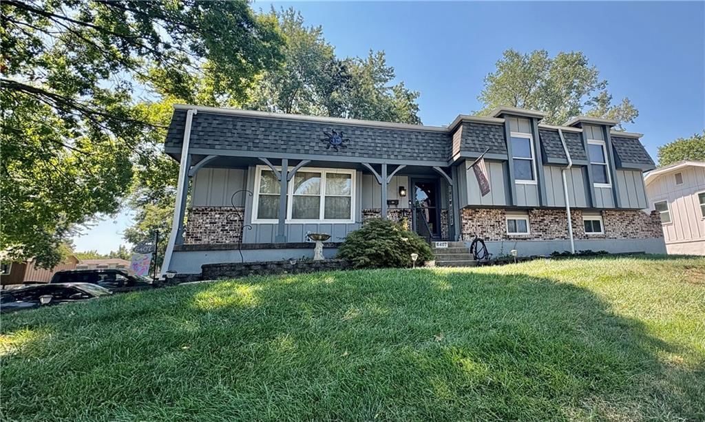 6407 E 140th Terrace, Grandview, MO