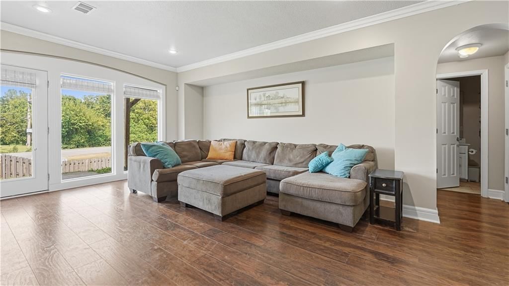 109 SE Chelsea Drive — photo 17