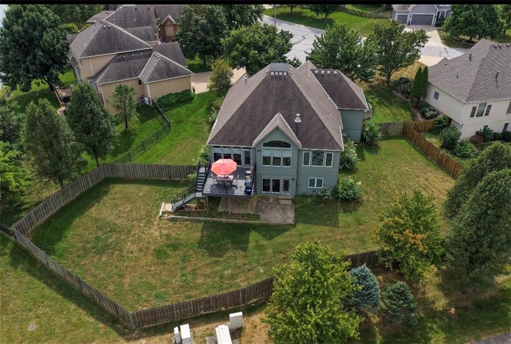 109 SE Chelsea Drive — photo 26