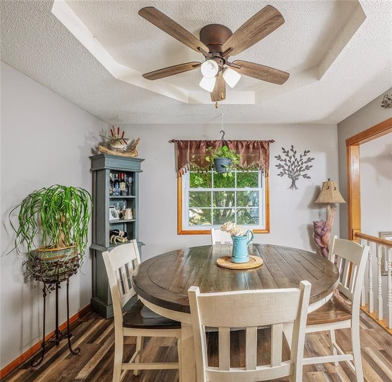 Photo 12 of 38 - 15903 Slater Avenue, Belton, MO 64012