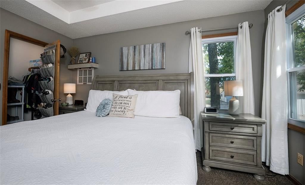 Photo 16 of 38 - 15903 Slater Avenue, Belton, MO 64012
