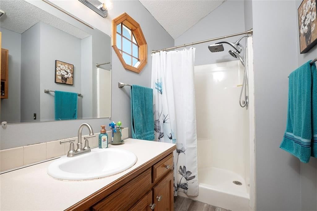 Photo 17 of 38 - 15903 Slater Avenue, Belton, MO 64012