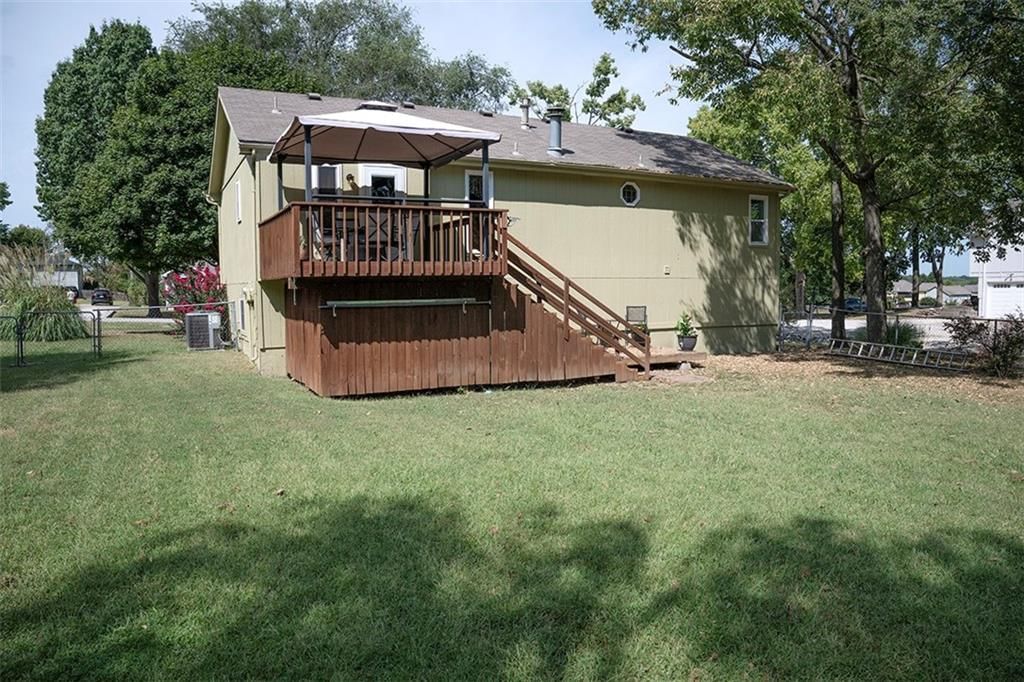 Photo 27 of 38 - 15903 Slater Avenue, Belton, MO 64012
