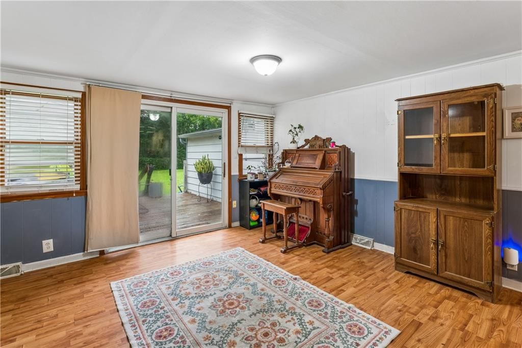 7075 Reynolds Avenue — photo 15