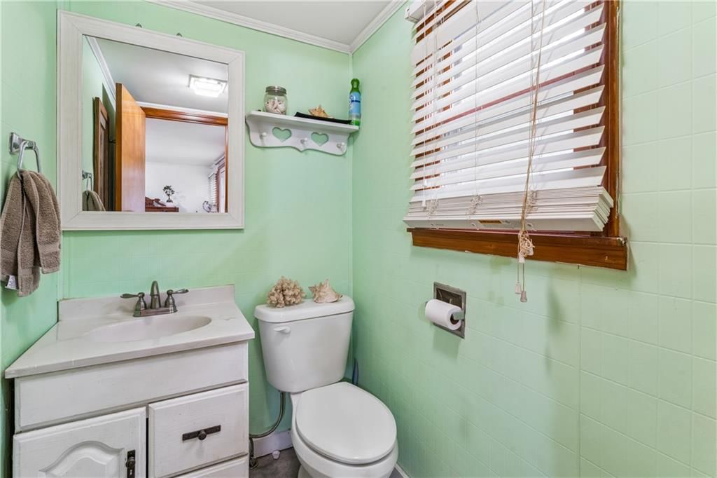 7075 Reynolds Avenue — photo 17