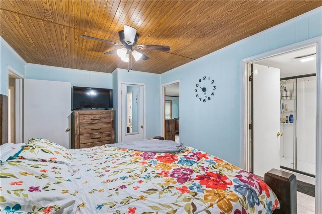 7075 Reynolds Avenue — photo 21