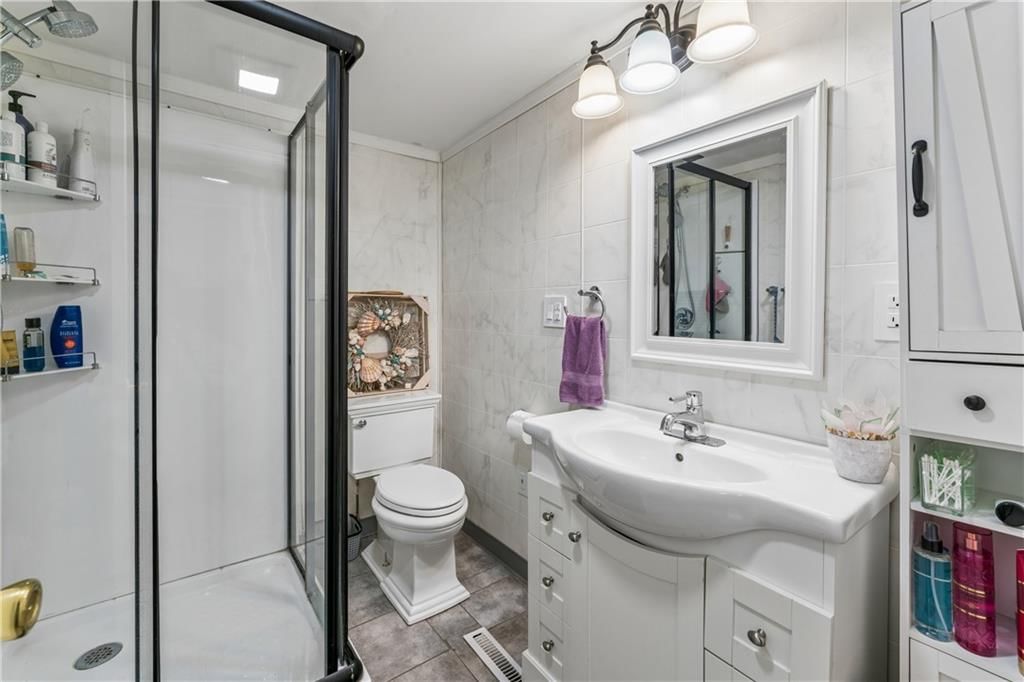 7075 Reynolds Avenue — photo 23
