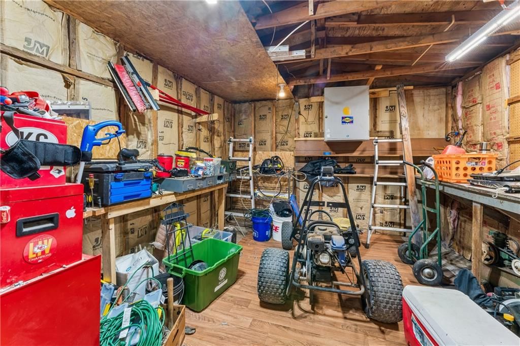 7075 Reynolds Avenue — photo 35