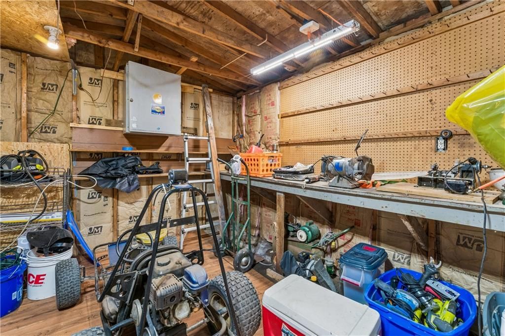 7075 Reynolds Avenue — photo 36