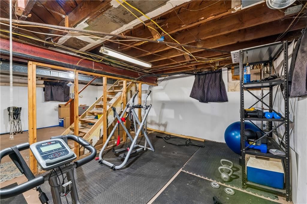 7075 Reynolds Avenue — photo 40
