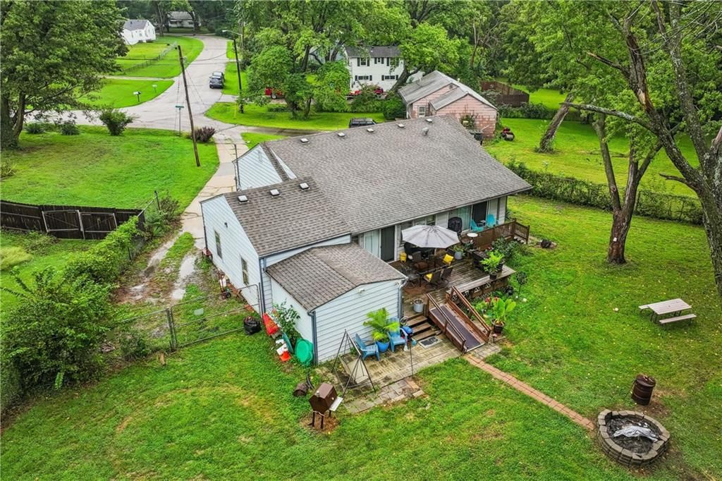 7075 Reynolds Avenue — photo 48