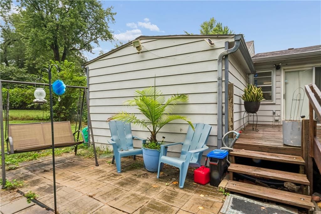 7075 Reynolds Avenue — photo 53