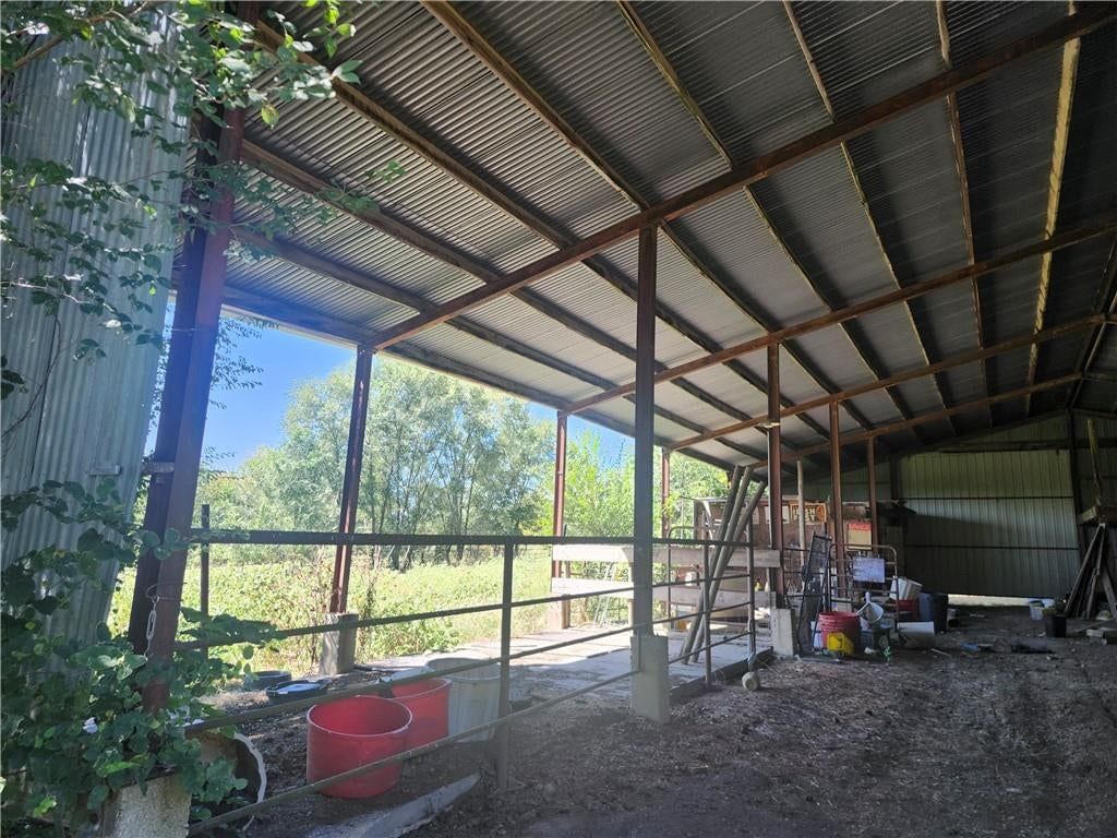 36405 Hedge Lane Road — photo 9