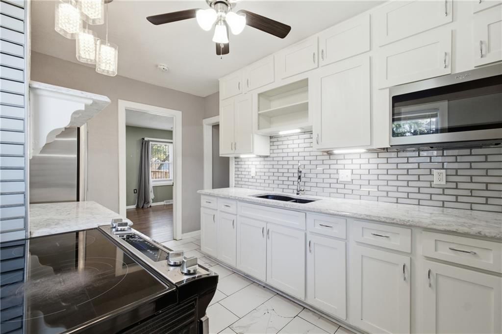 2501 Jackson Avenue — photo 12