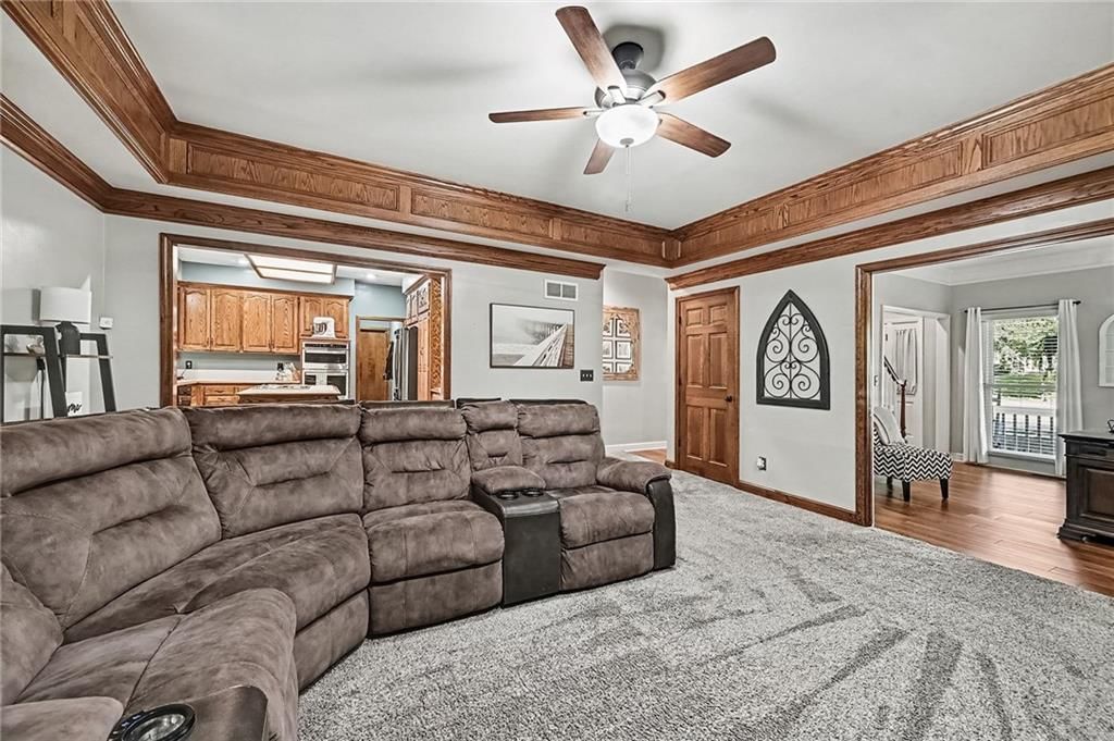 Photo 9 of 42 - 7645 N Lucerne Court, Kansas City, MO 64151