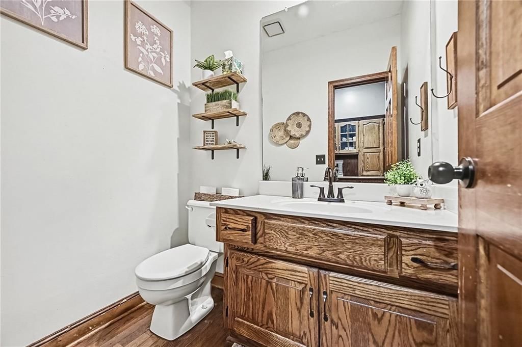 Photo 25 of 42 - 7645 N Lucerne Court, Kansas City, MO 64151