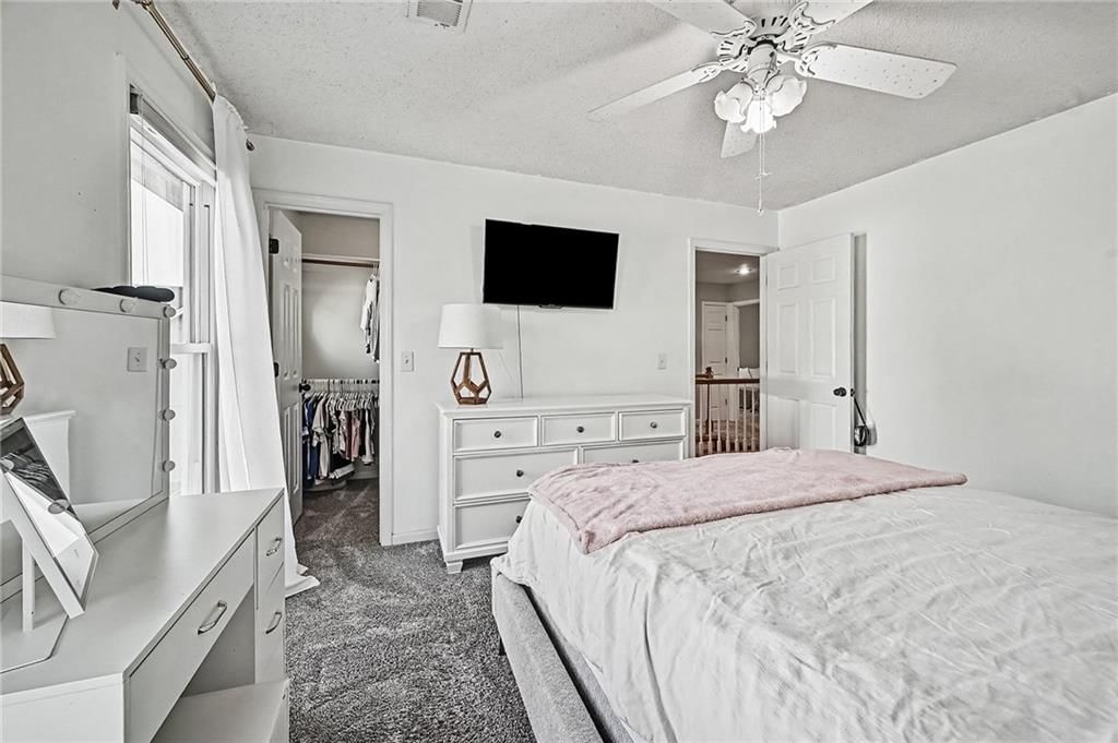 Photo 31 of 42 - 7645 N Lucerne Court, Kansas City, MO 64151