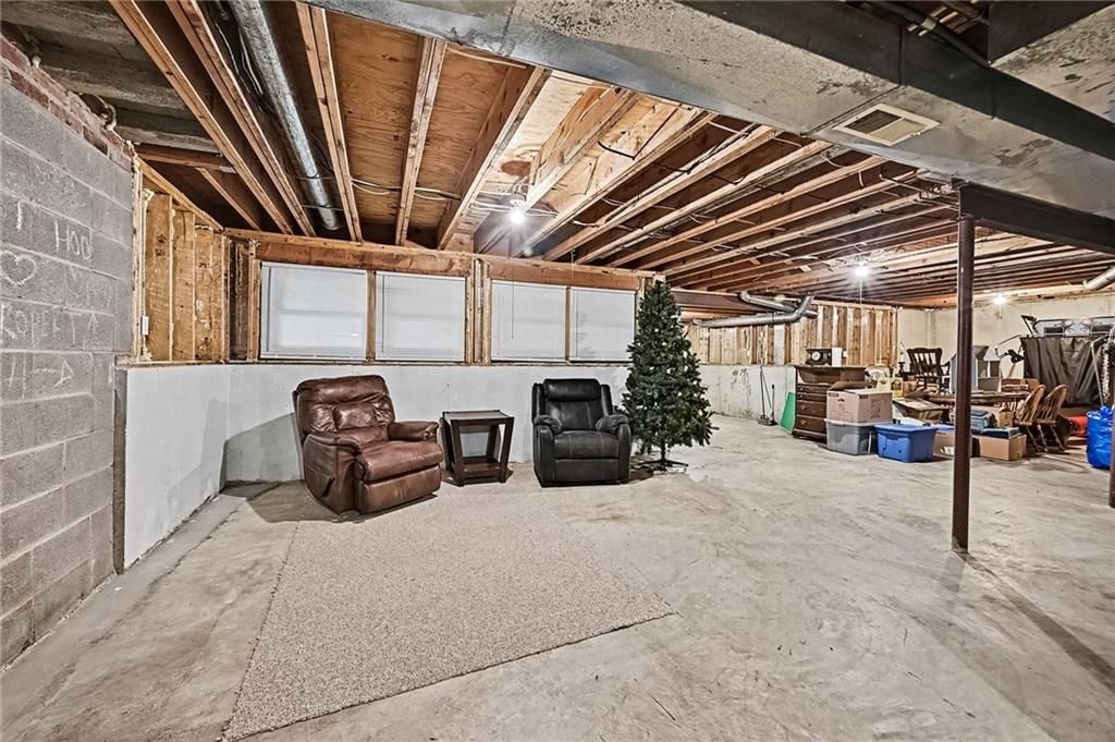 Photo 34 of 42 - 7645 N Lucerne Court, Kansas City, MO 64151