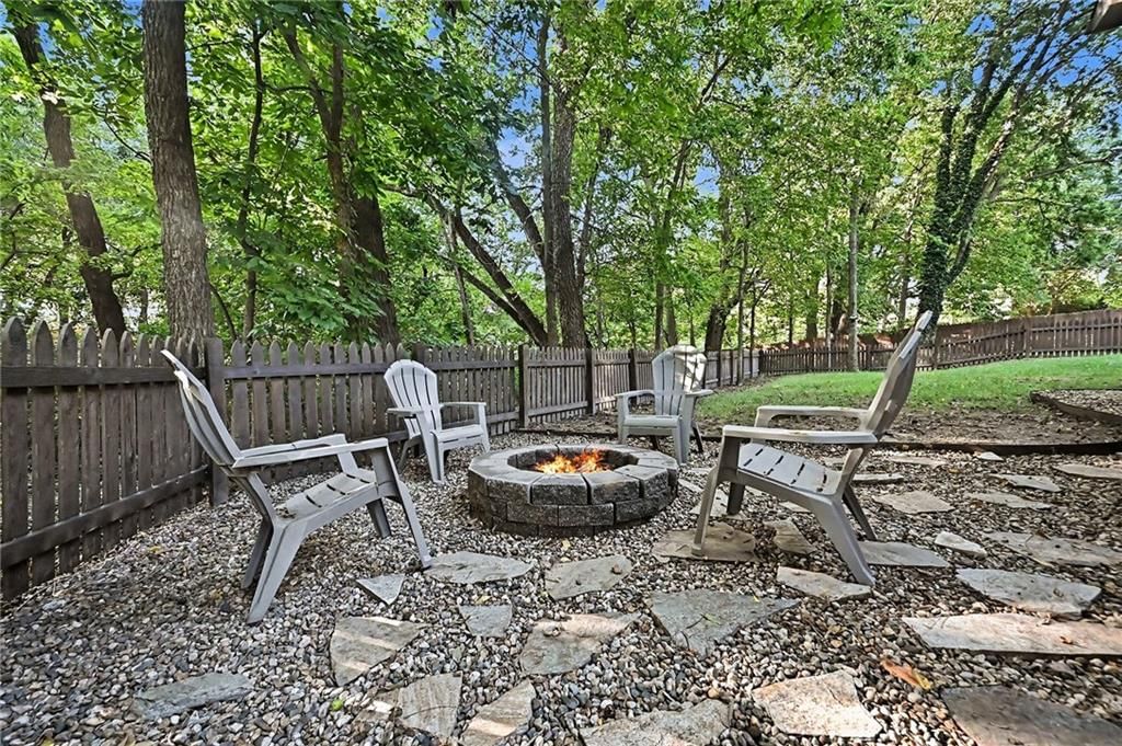 Photo 38 of 42 - 7645 N Lucerne Court, Kansas City, MO 64151