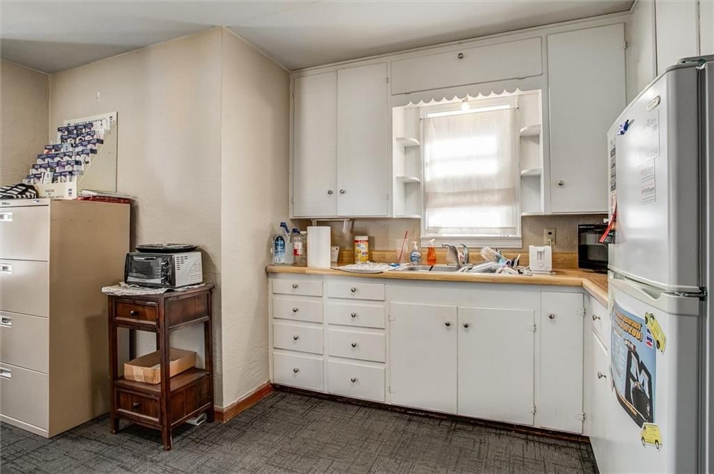 706 NW Summit Street — photo 15