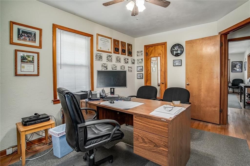 706 NW Summit Street — photo 17