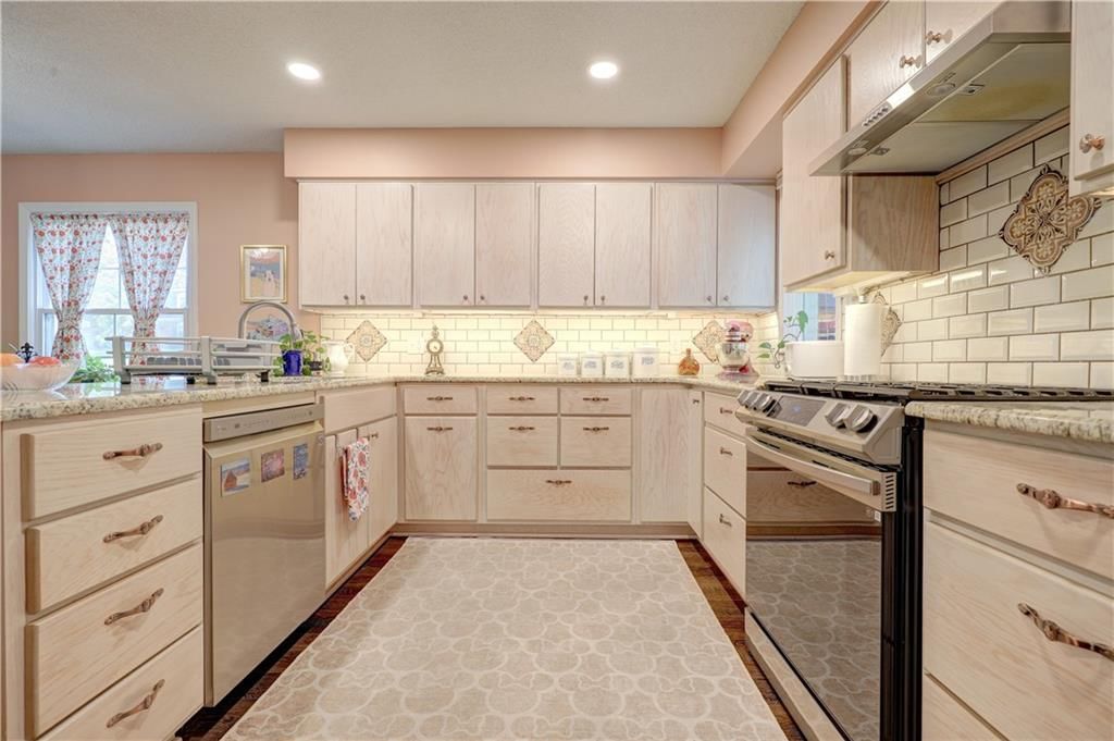 3807 S Union Street — photo 19