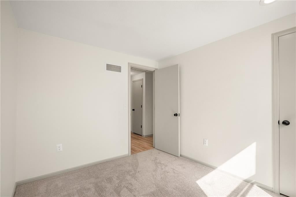 Photo 23 of 50 - 2116 E Mohawk Drive, Olathe, KS 66062