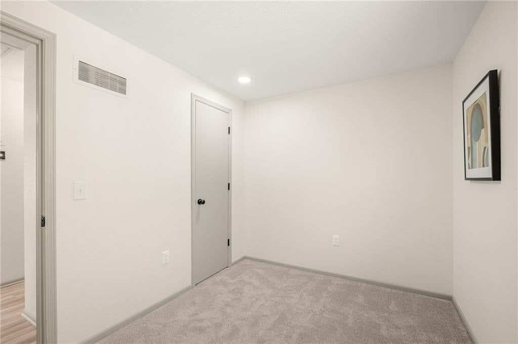 Photo 29 of 50 - 2116 E Mohawk Drive, Olathe, KS 66062