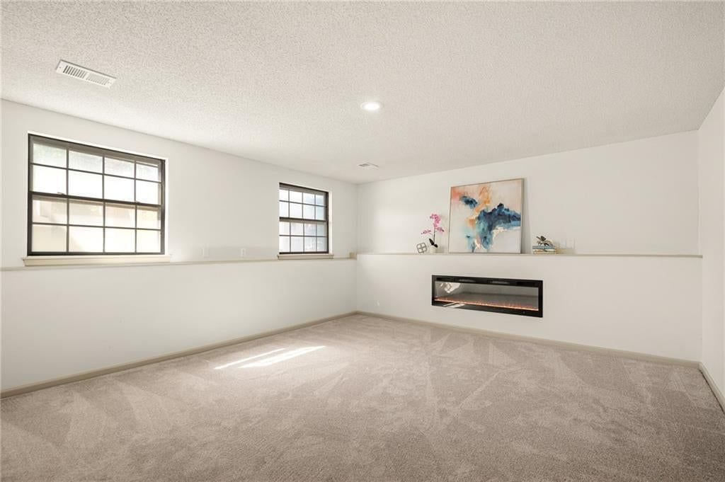 Photo 30 of 50 - 2116 E Mohawk Drive, Olathe, KS 66062
