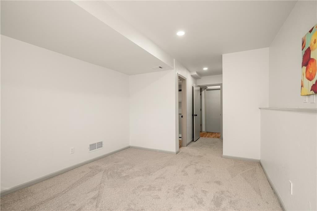 Photo 34 of 50 - 2116 E Mohawk Drive, Olathe, KS 66062