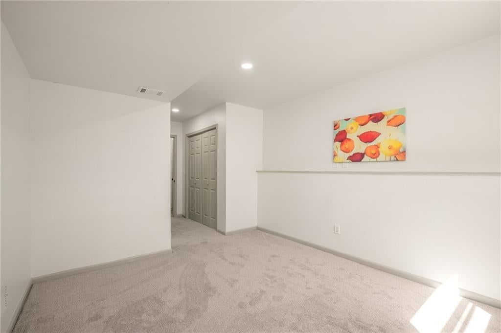 Photo 35 of 50 - 2116 E Mohawk Drive, Olathe, KS 66062